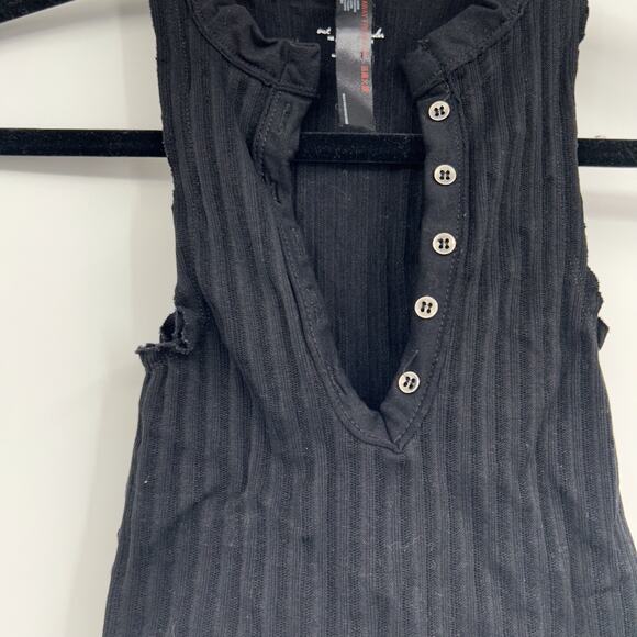 Out From Under for Urban Outfitters Black Ribbed Stretch Crop Henley Tank XS/S - Picture 2 of 5